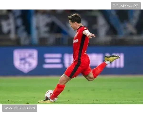 刘闻超带队海港在教学赛中以4-3逆转取胜莱昂纳多梅开二度助力球队